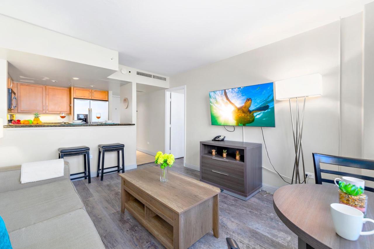 Renovated With City View At Aqua Palms Waikiki Honolulu Zewnętrze zdjęcie