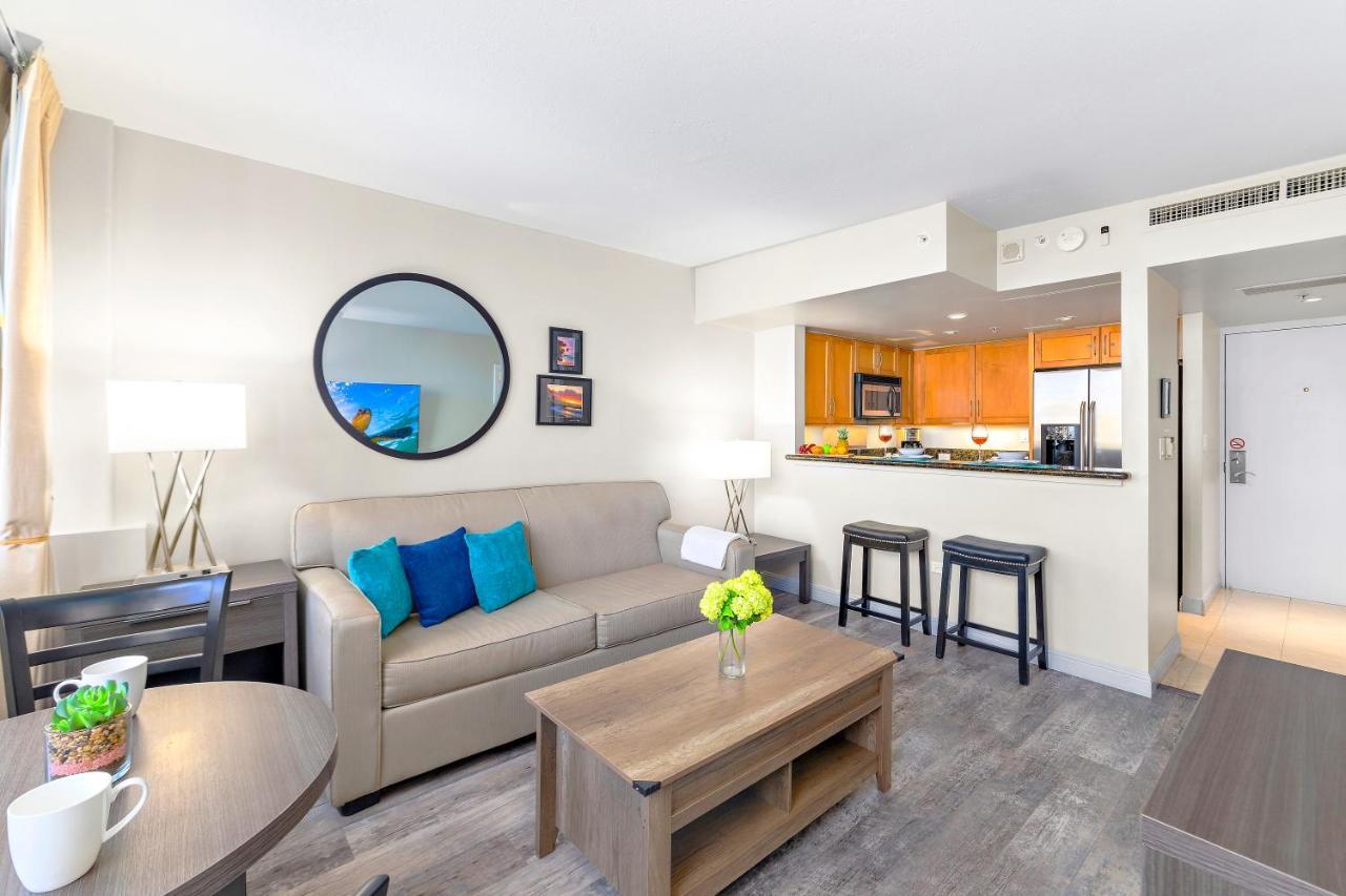 Renovated With City View At Aqua Palms Waikiki Honolulu Zewnętrze zdjęcie