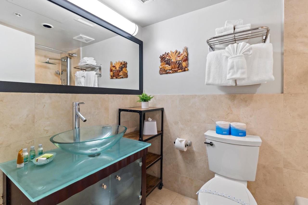 Renovated With City View At Aqua Palms Waikiki Honolulu Zewnętrze zdjęcie