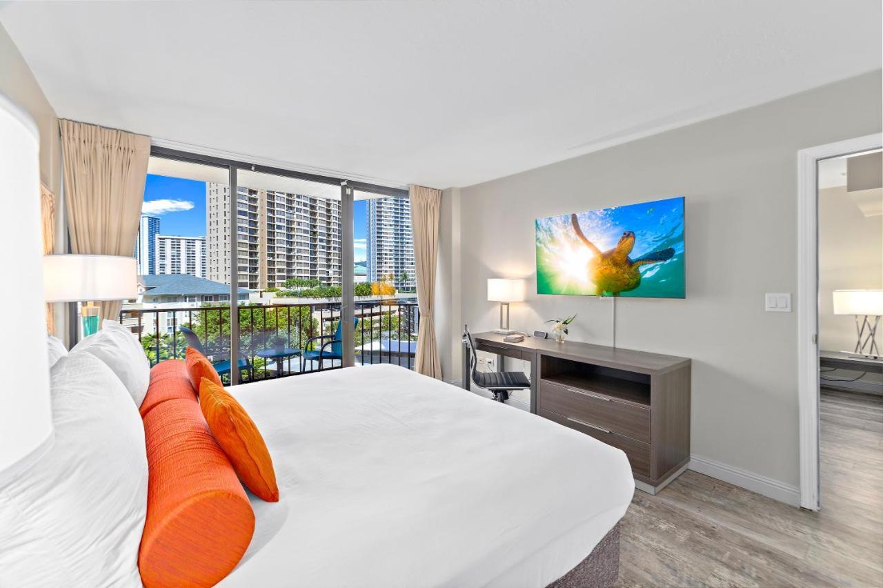 Renovated With City View At Aqua Palms Waikiki Honolulu Zewnętrze zdjęcie