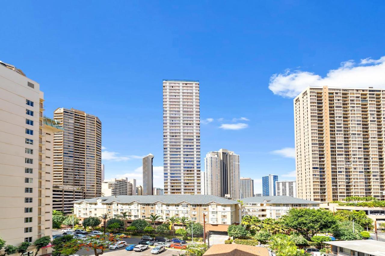 Renovated With City View At Aqua Palms Waikiki Honolulu Zewnętrze zdjęcie