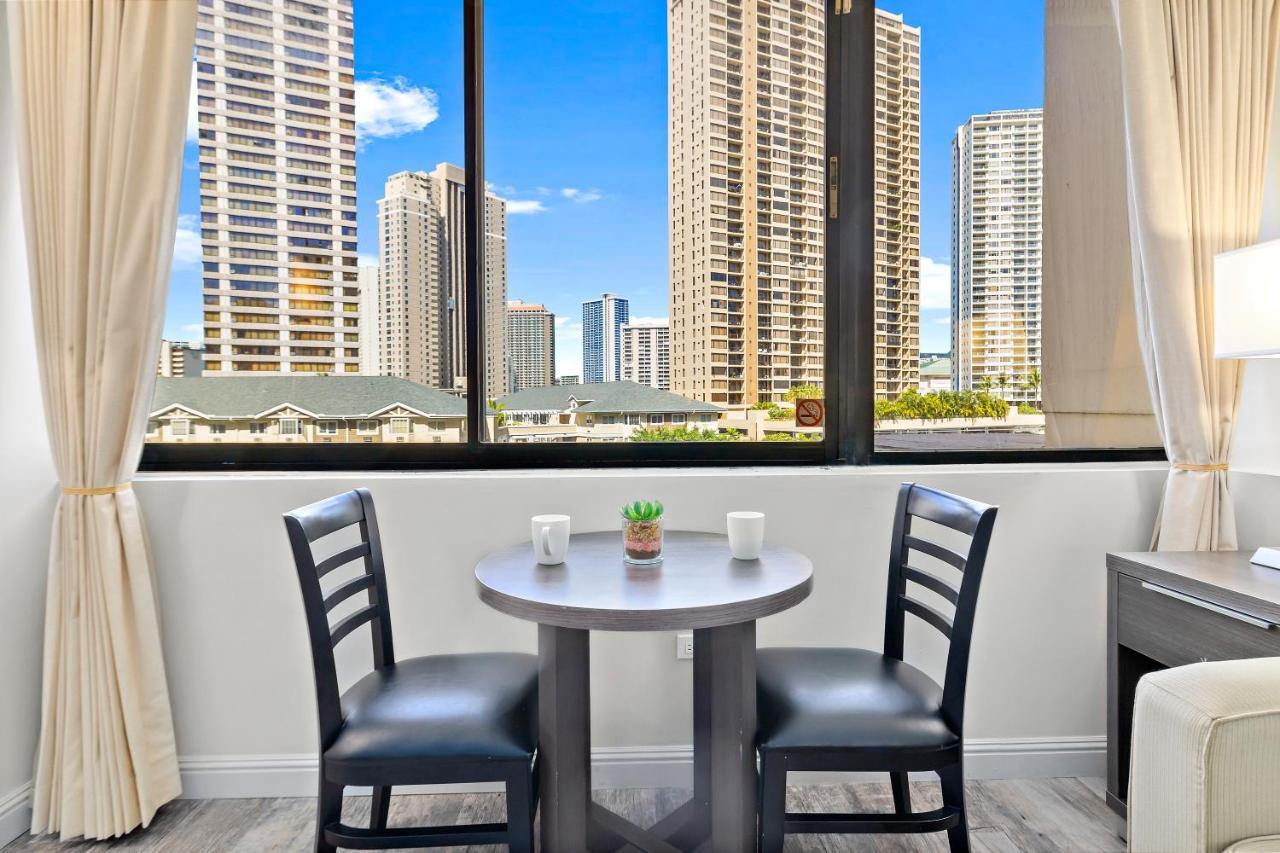 Renovated With City View At Aqua Palms Waikiki Honolulu Zewnętrze zdjęcie