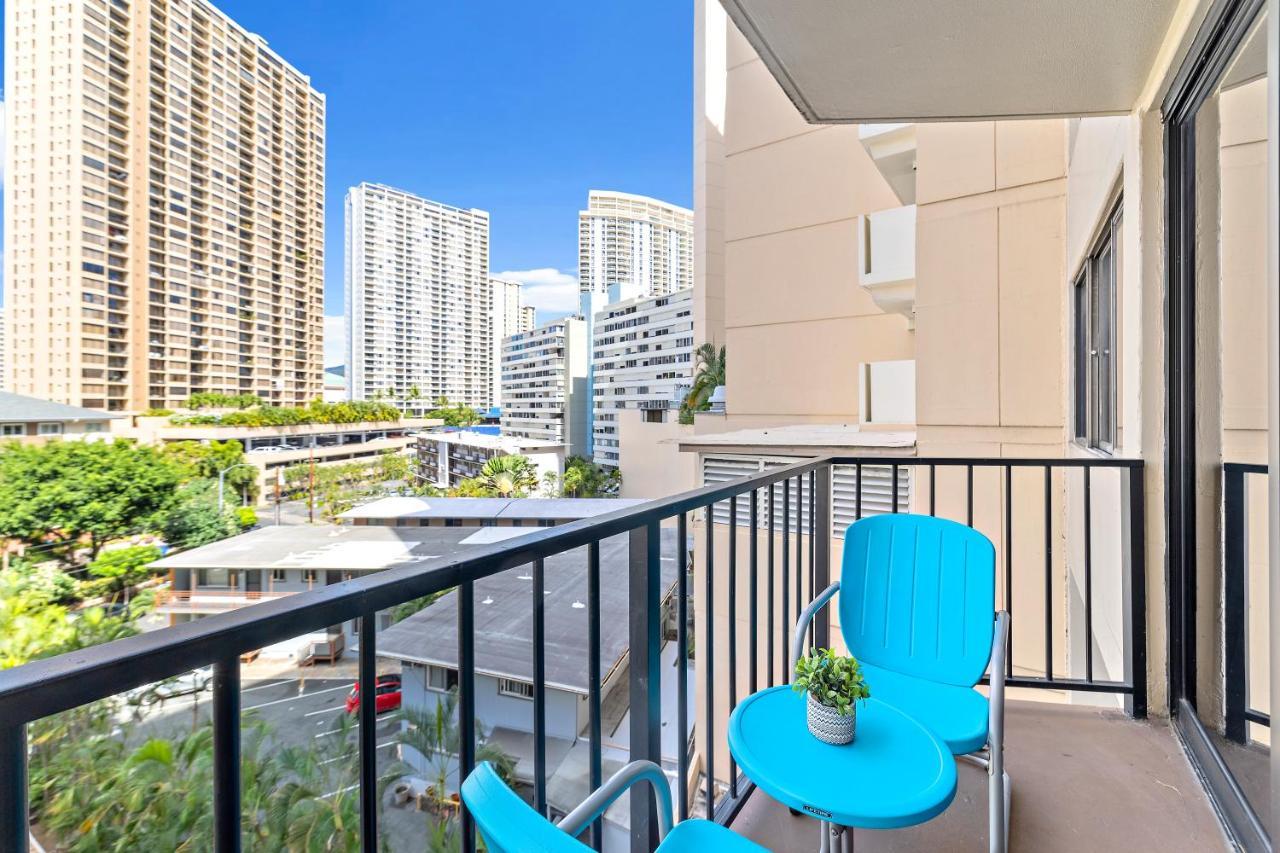 Renovated With City View At Aqua Palms Waikiki Honolulu Zewnętrze zdjęcie