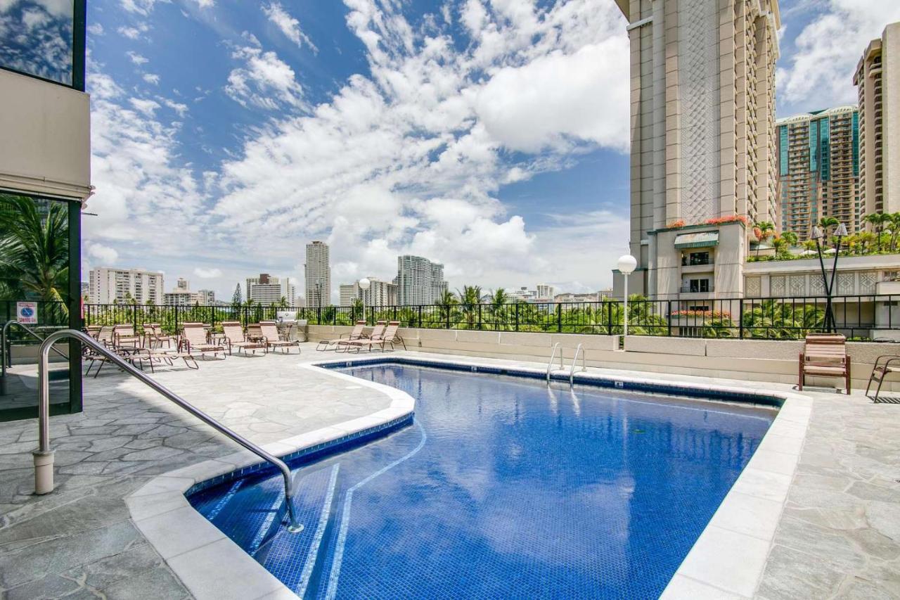 Renovated With City View At Aqua Palms Waikiki Honolulu Zewnętrze zdjęcie